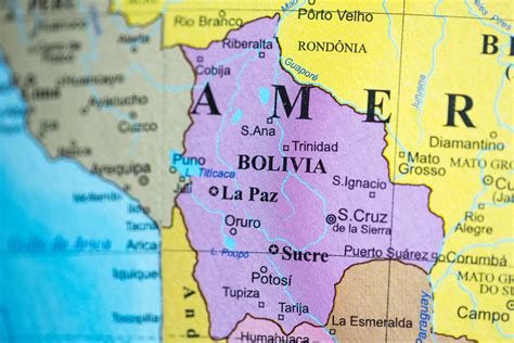 bolivia capitals|why does bolivia have two capitals.